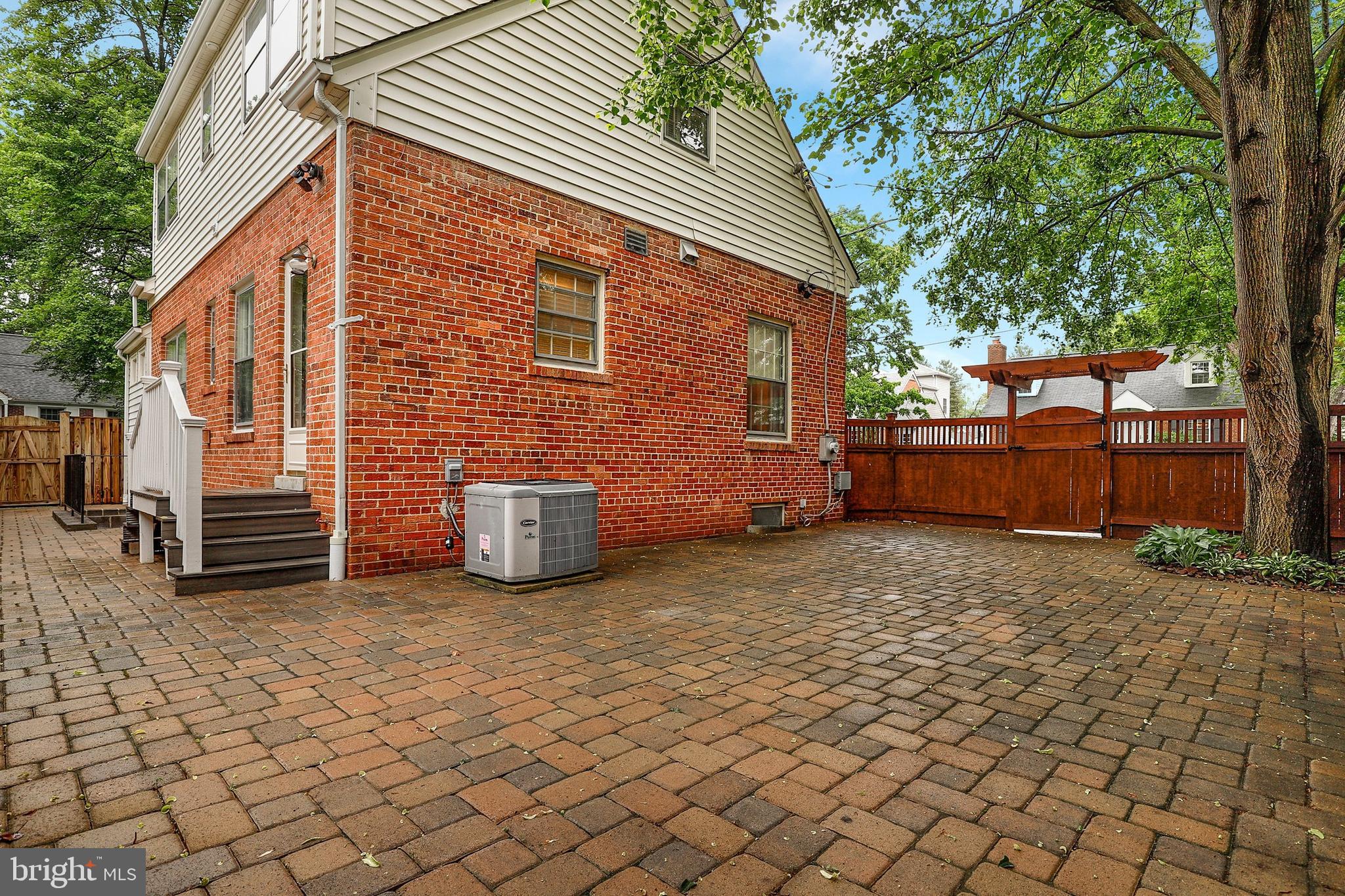 8210 Maple Ridge Road Bethesda, MD 20814 - Photo 25 of 27