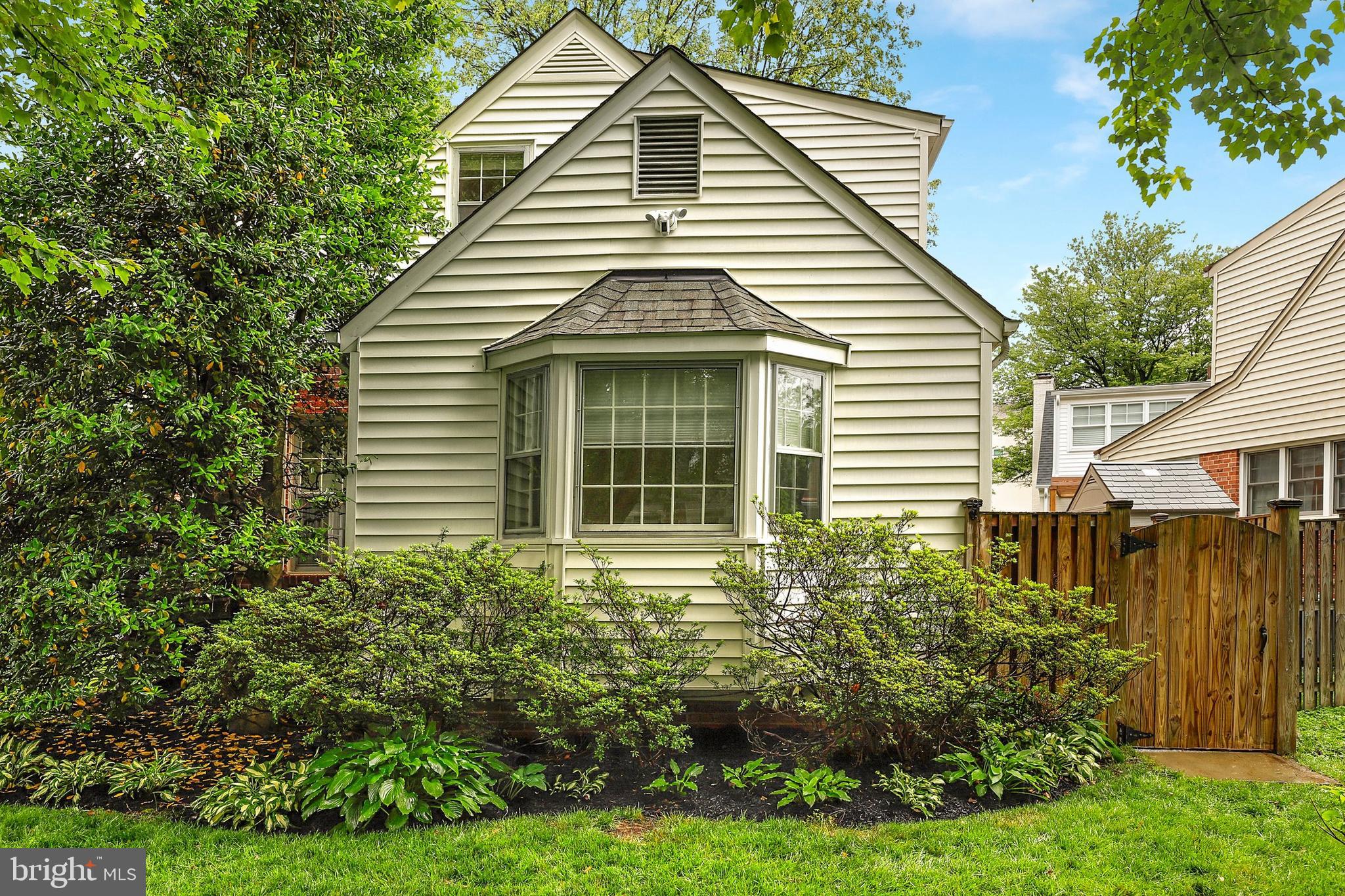 8210 Maple Ridge Road Bethesda, MD 20814 - Photo 26 of 27
