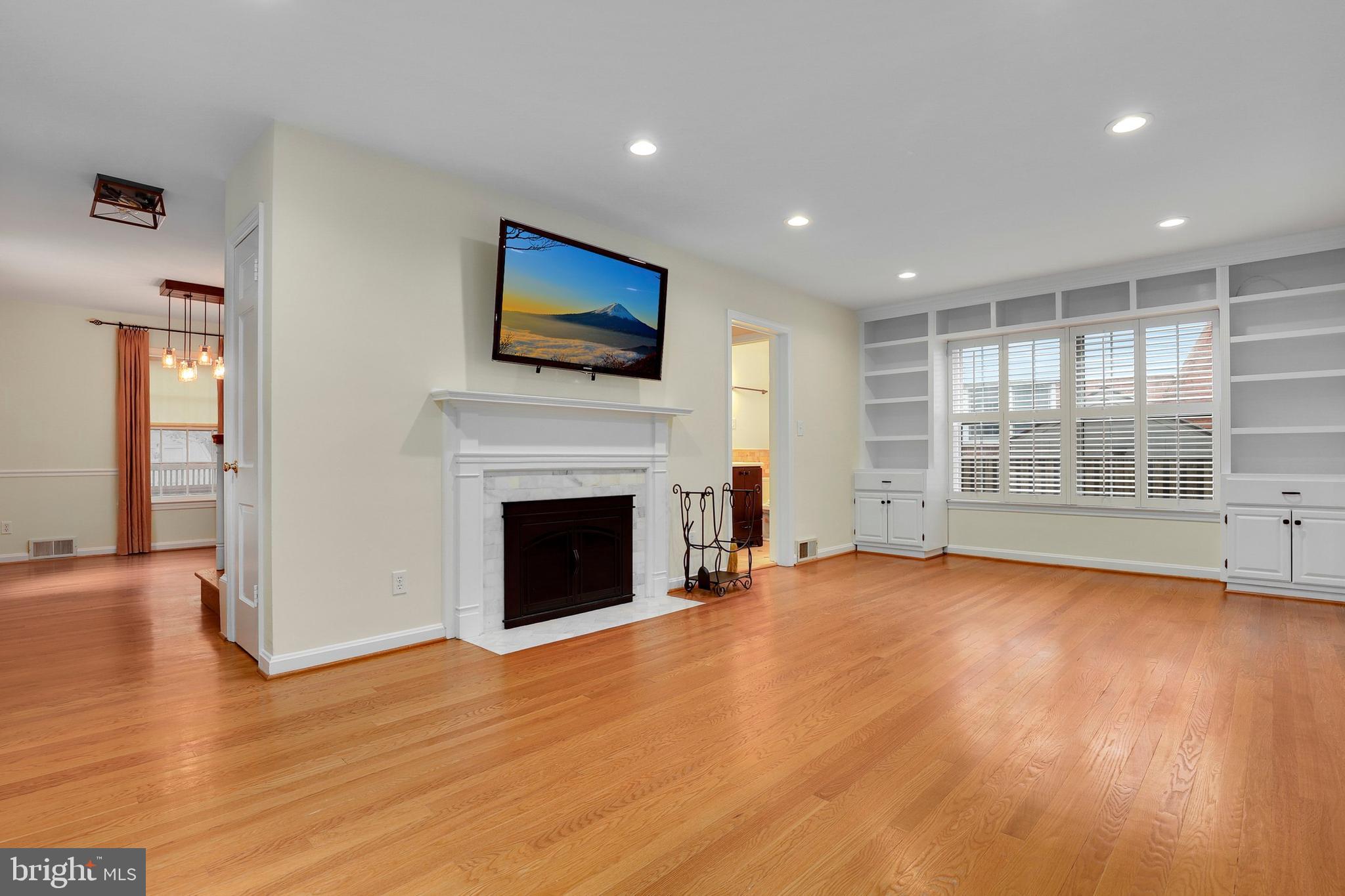 8210 Maple Ridge Road Bethesda, MD 20814 - Photo 4 of 27