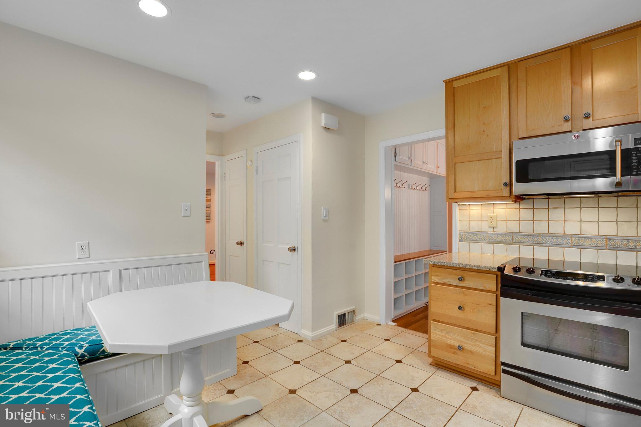 8210 Maple Ridge Road Bethesda, MD 20814 - Photo 8 of 27