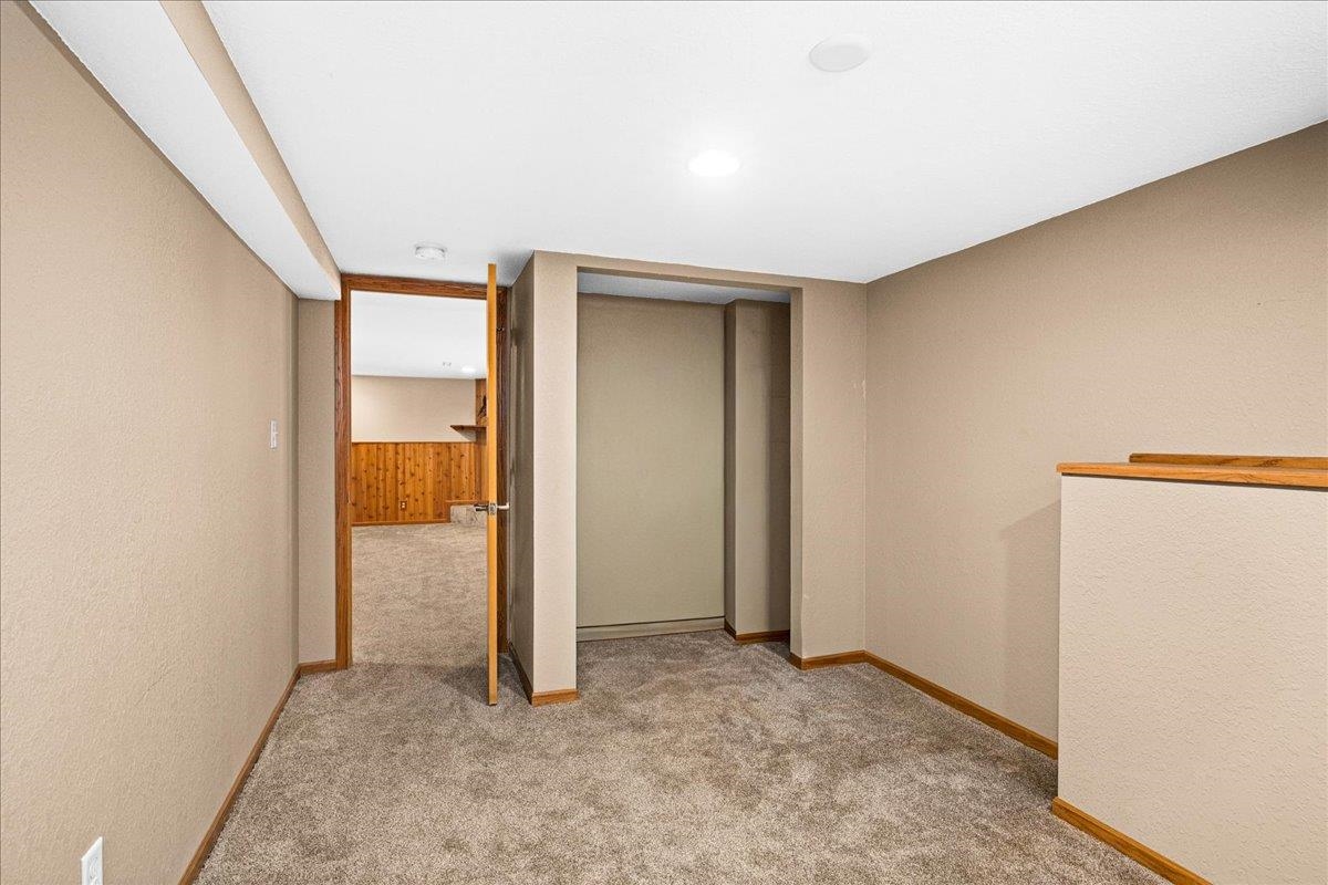 4016 West Arrowhead Road Duluth, MN 55811 - Photo 24 of 39