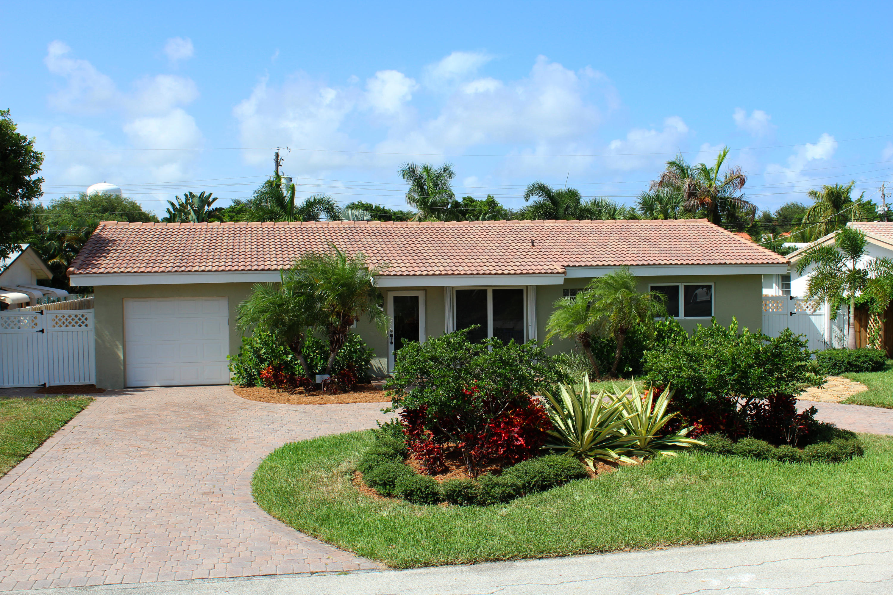 431 Northeast 37th Street Boca Raton, FL 33431 - Photo 2 of 27 FRONT