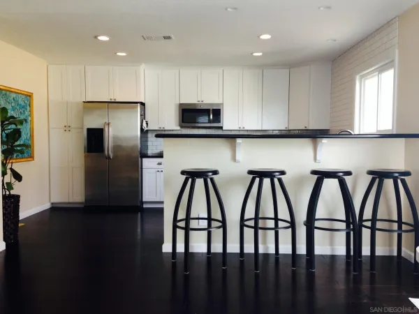 $4,500 | 357 Winsome Place, Encinitas, CA 92024