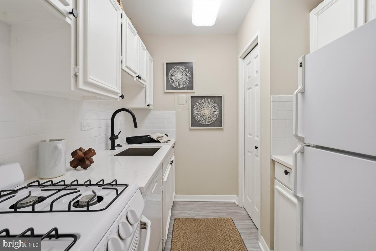 1900 Lyttonsville Road, Unit 1003 Silver Spring, MD 20910 - Photo 13 of 26