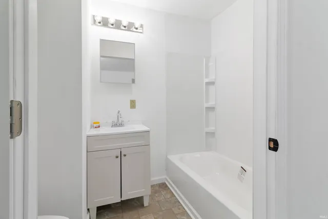 $185,000 | 1614 Muncie Pike, Jonesboro, IN 46938