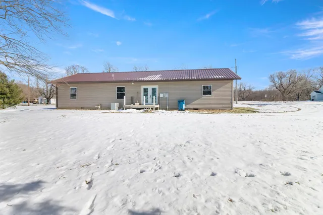 $185,000 | 1614 Muncie Pike, Jonesboro, IN 46938