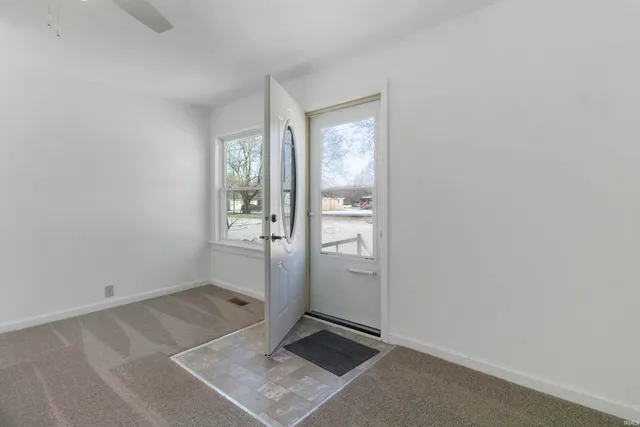 $185,000 | 1614 Muncie Pike, Jonesboro, IN 46938