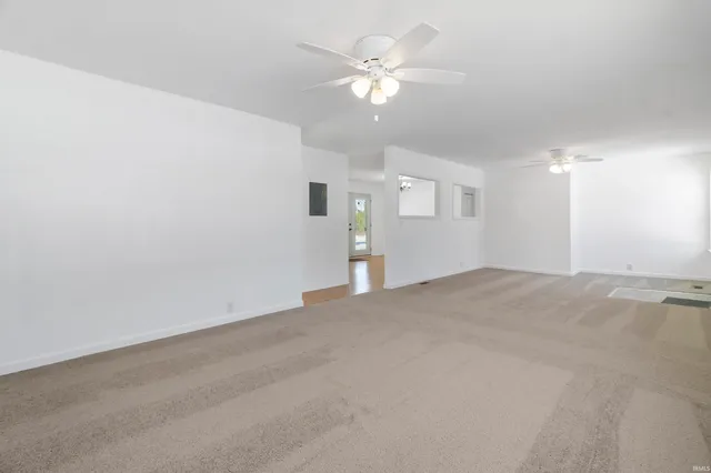 $185,000 | 1614 Muncie Pike, Jonesboro, IN 46938