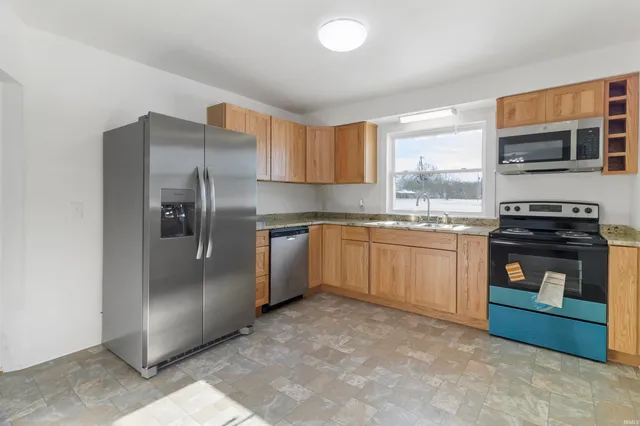 $185,000 | 1614 Muncie Pike, Jonesboro, IN 46938