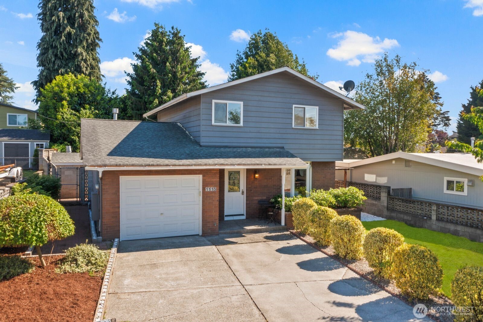 1115 North 30th Street Renton, WA 98056 - Photo 1 of 38 Gallery Image 1