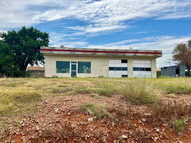 $380,000 | 1814 North Main Street, Shamrock, TX 79079