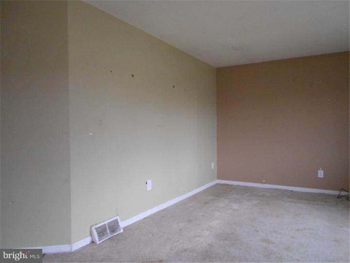 6 Godwin Road New Castle, DE 19720 - Photo 3 of 10 Gallery Image 3