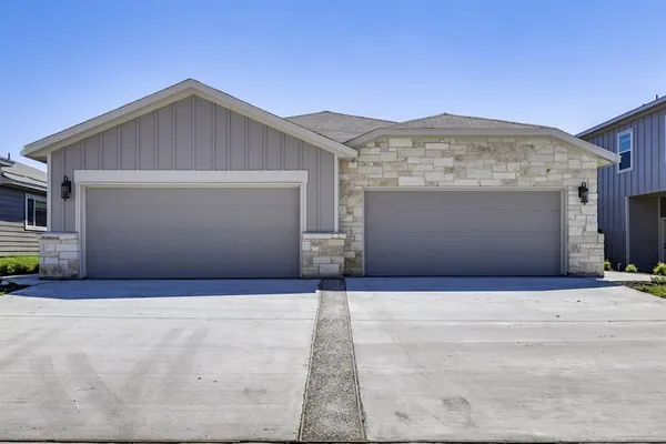 $1,750 | 612 Wheatfield Drive, Venus, TX 76084