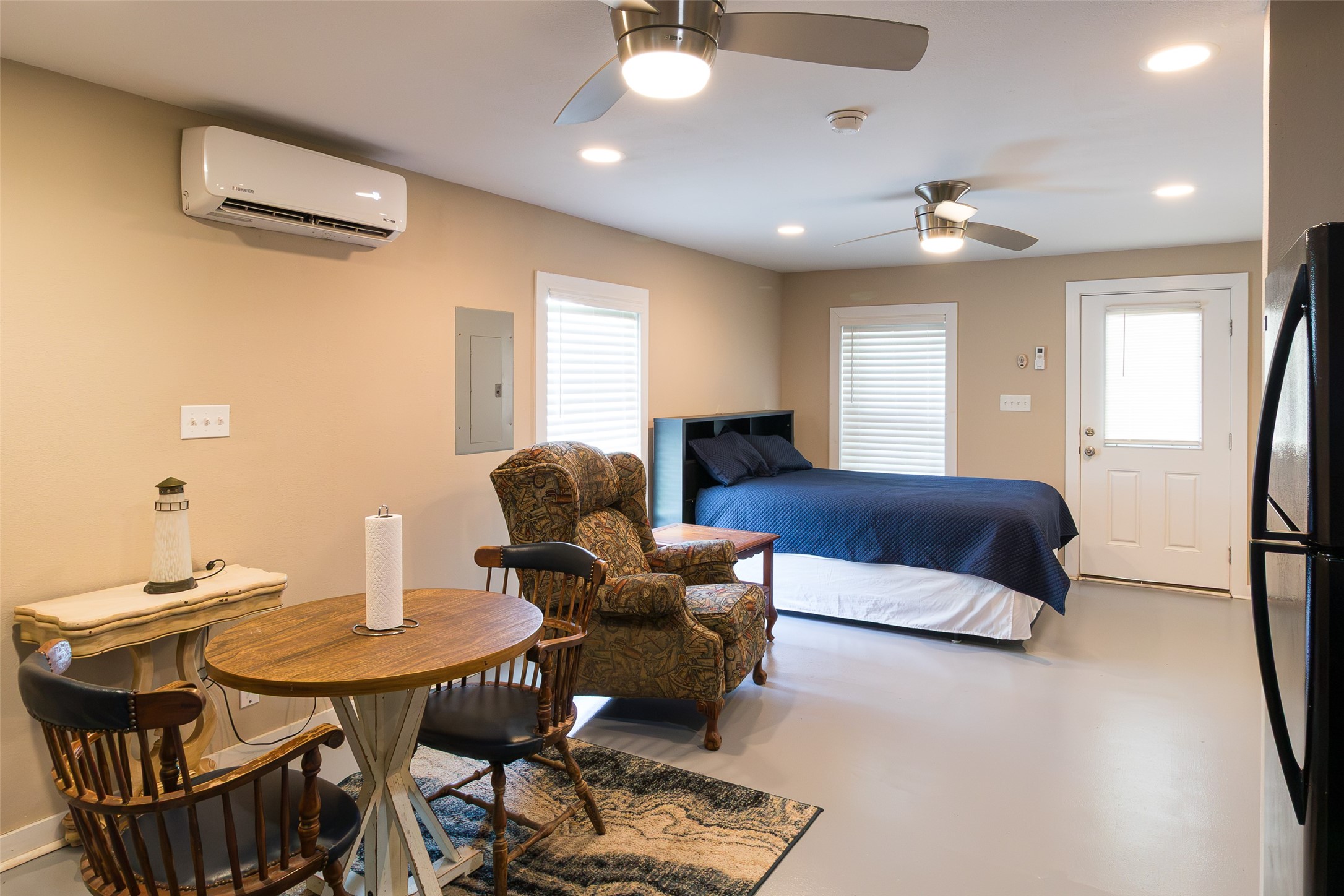 511 Commerce Street Palacios, TX 77465 - Photo 20 of 40 Unit C - Studio