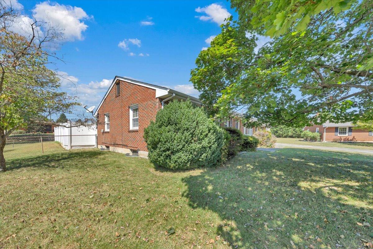 413 Decatur Circle Salem, VA 24153 - Photo 35 of 37 35-MIB05919
