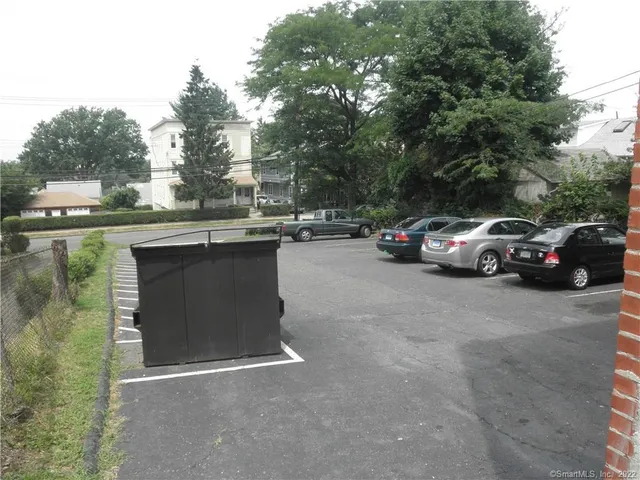 $1,395 | 76 Palisade Avenue, Unit B3, Bridgeport, CT 06610