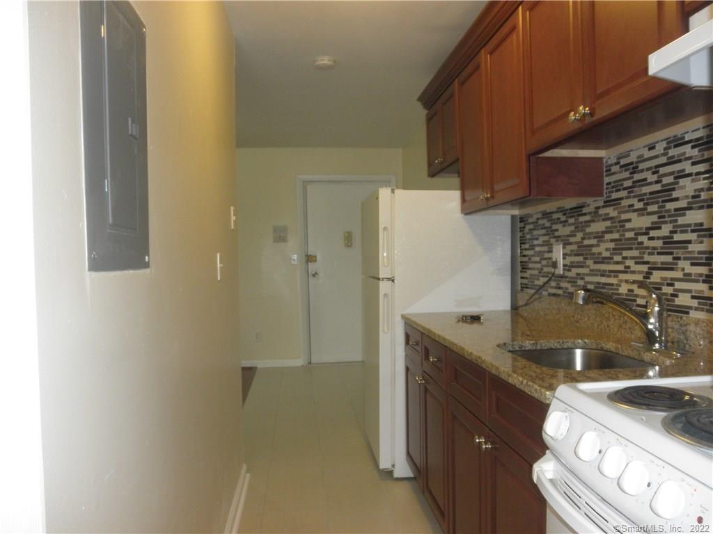 76 Palisade Avenue, Unit B3 Bridgeport, CT 06610 - Photo 8 of 14