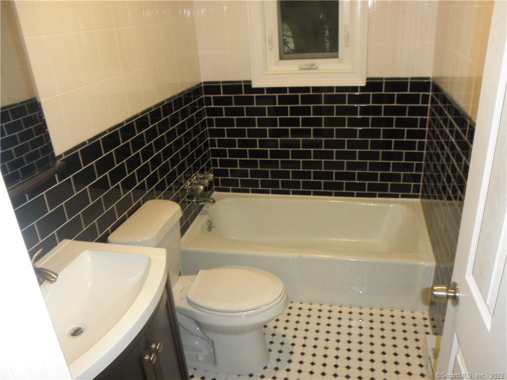 76 Palisade Avenue, Unit B3 Bridgeport, CT 06610 - Photo 10 of 14