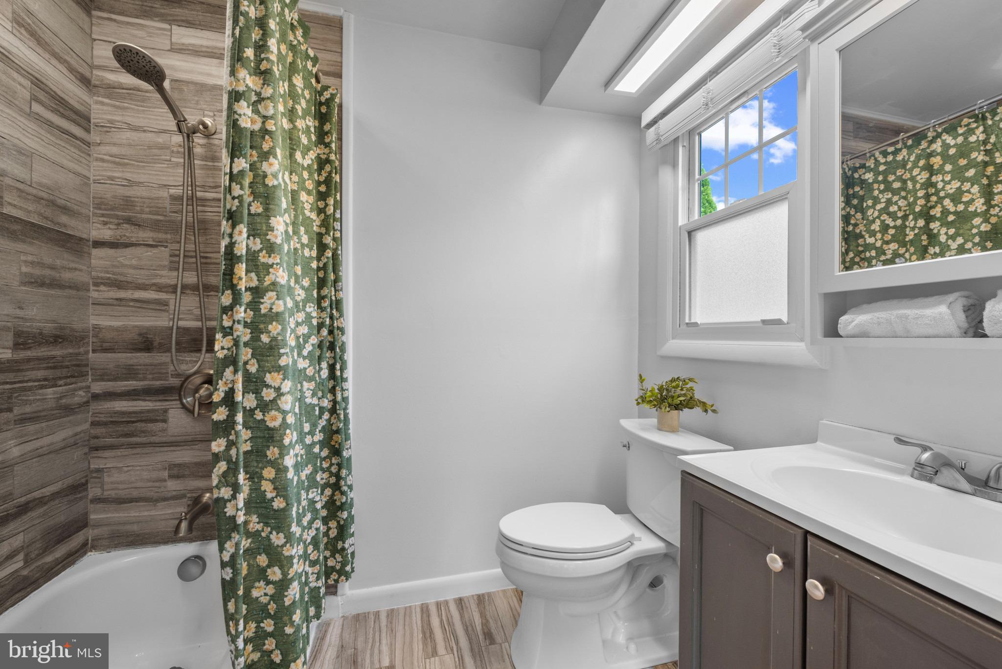 3314 Upton Road Parkville, MD 21234 - Photo 15 of 36 Primary Ensuite Bath