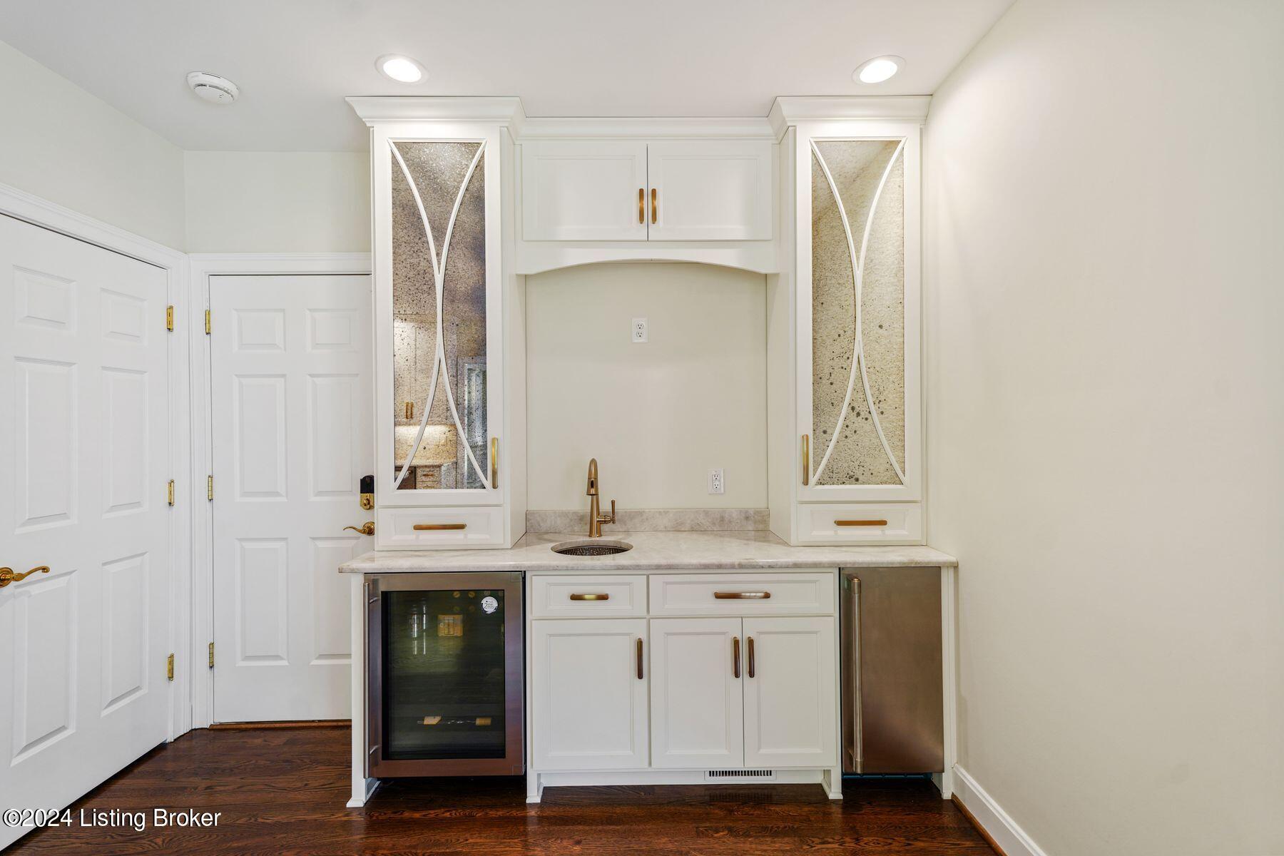 4206 Rivers Edge Court Louisville, KY 40222 - Photo 27 of 101 photo_online_025