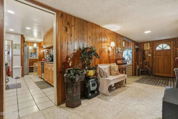 $749,000 | 558 East Hemlock Street, Oxnard, CA 93033