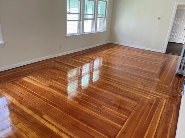 $2,300 | 22 Ingleside Avenue, Unit 2, Cranston, RI 02905