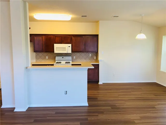 $1,800 | 2317 Butler Way, Round Rock, TX 78665