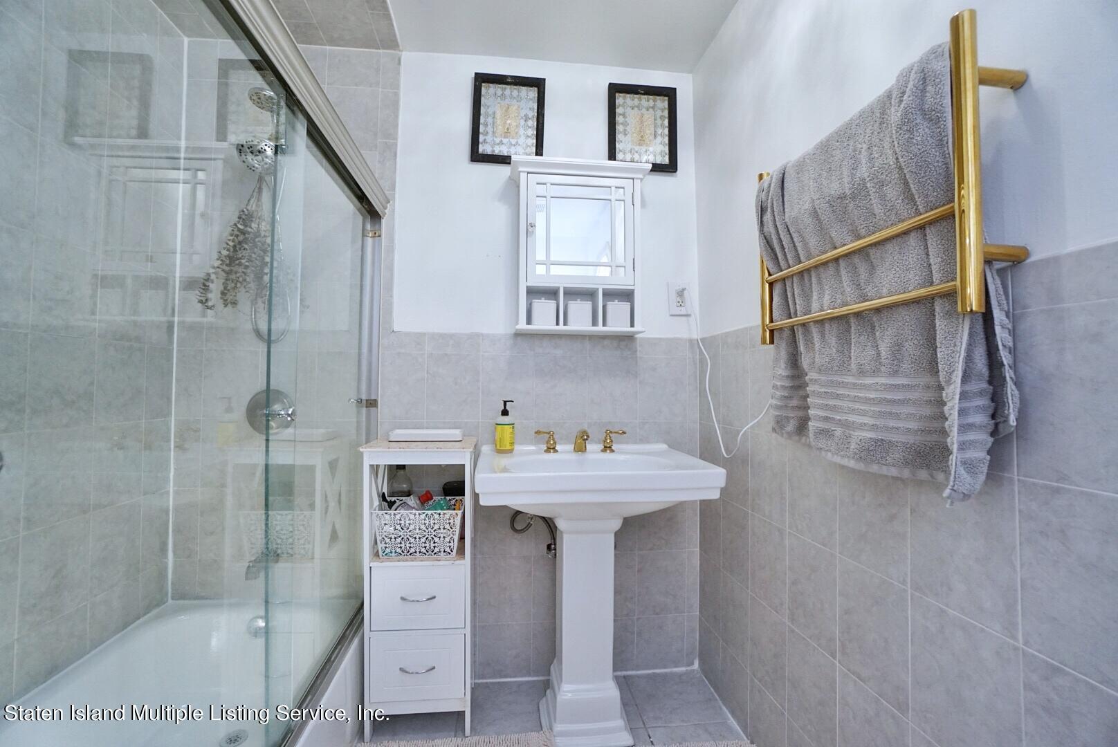 192 Bathgate Street Staten Island, NY 10312 - Photo 26 of 33 bathgate bathroom