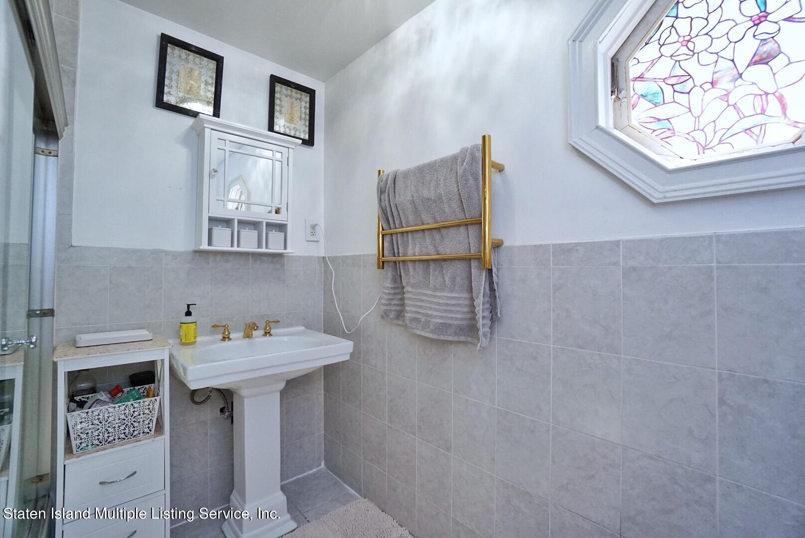 192 Bathgate Street Staten Island, NY 10312 - Photo 27 of 33 Photo May 09, 7 16 10 PM