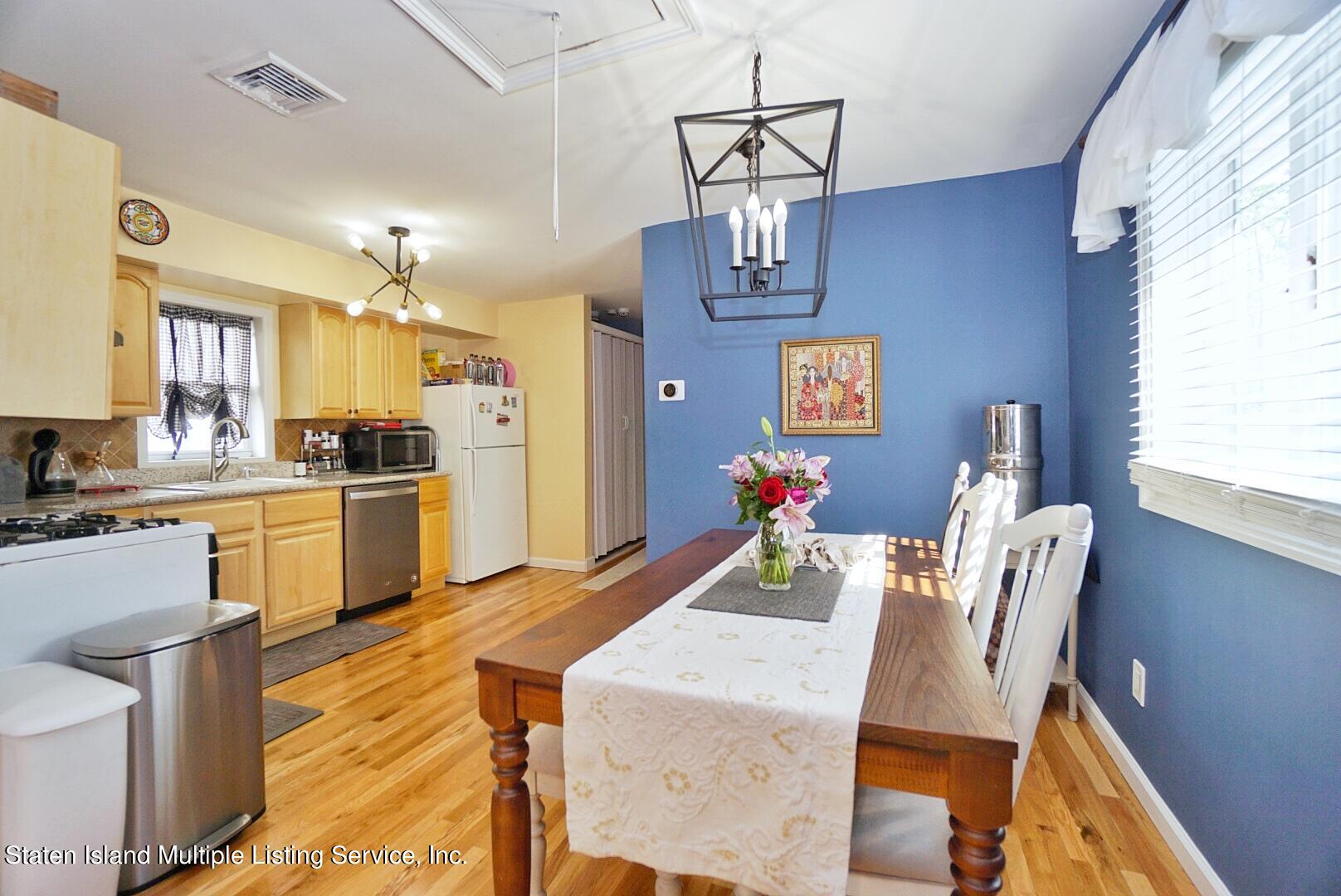 192 Bathgate Street Staten Island, NY 10312 - Photo 10 of 33 Bathgate kitchen