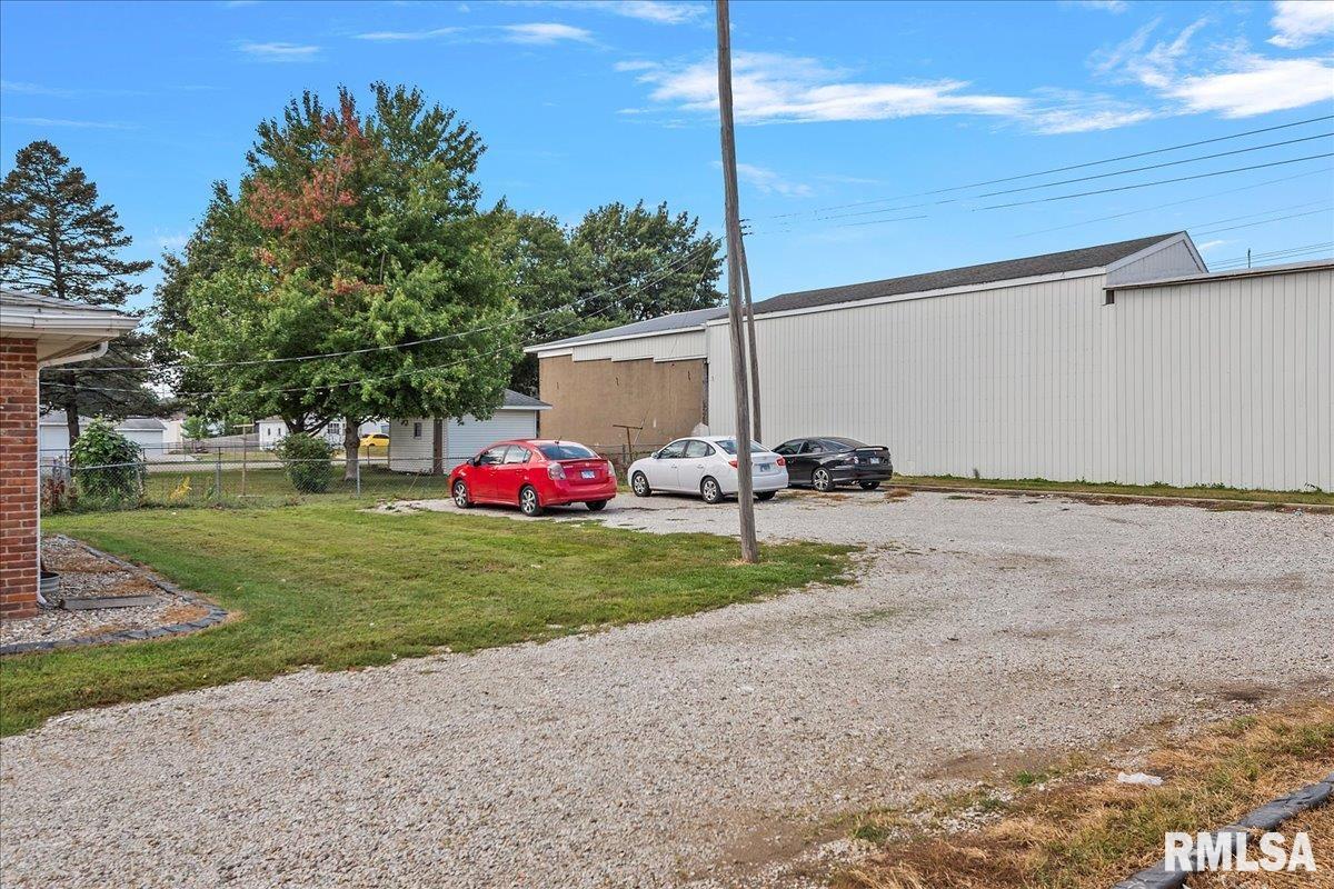 507 Washington Street Pawnee, IL 62558 - Photo 14 of 16