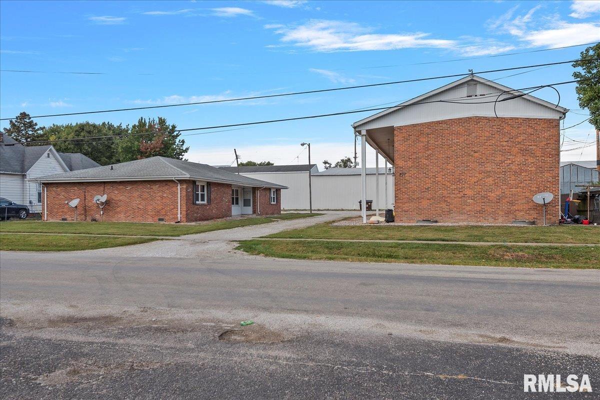507 Washington Street Pawnee, IL 62558 - Photo 8 of 16
