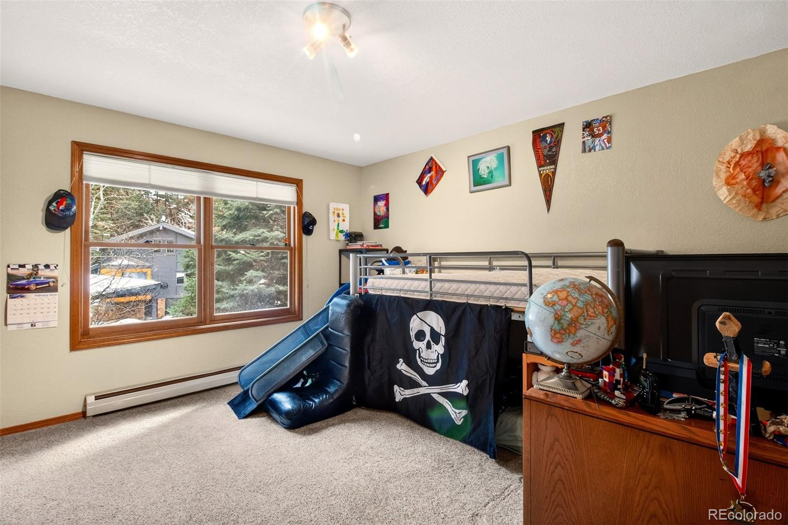 1445 Sutherland Road Manitou Springs, CO 80829 - Photo 25 of 43 a utility room with dryer and washer