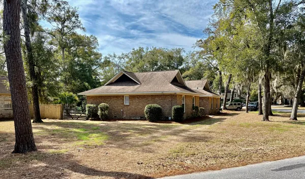 $3,500 | 675 Ayers Drive, Charleston, SC 29412