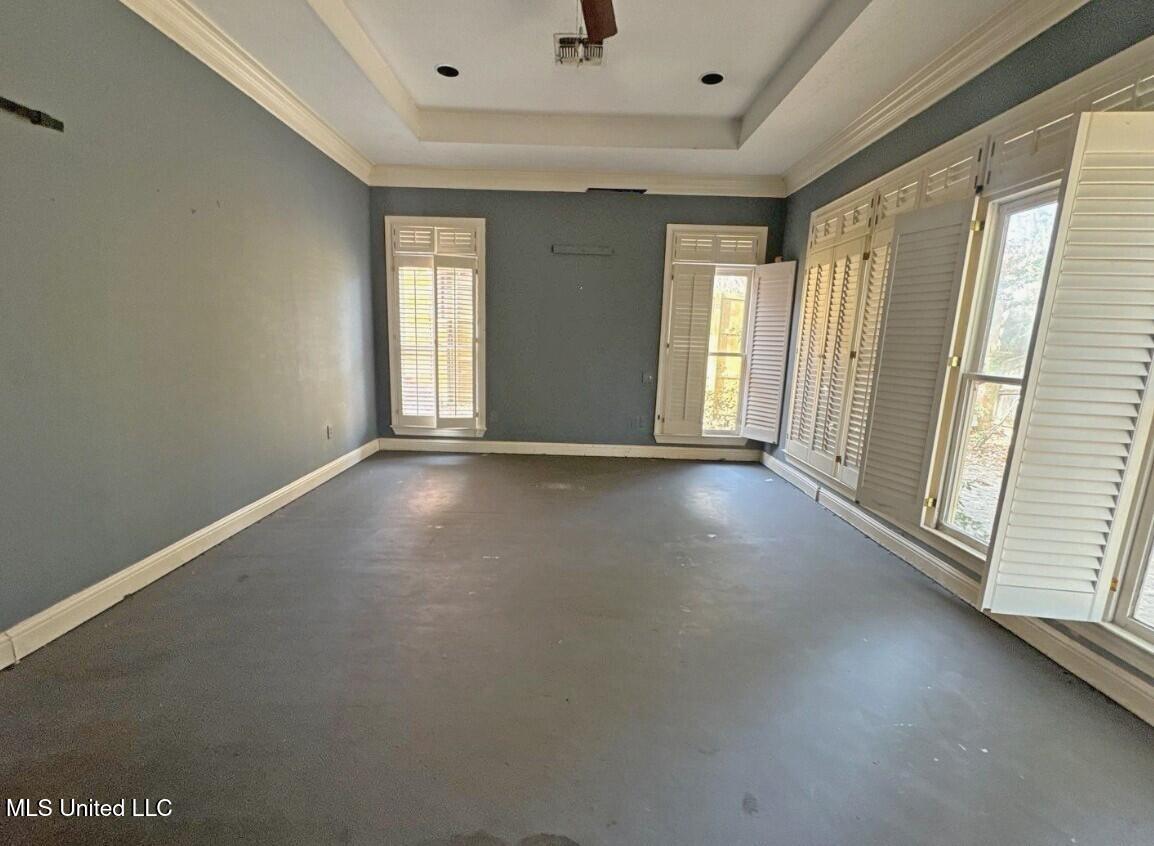 58 Robinwood Place Jackson, MS 39211 - Photo 8 of 14 6