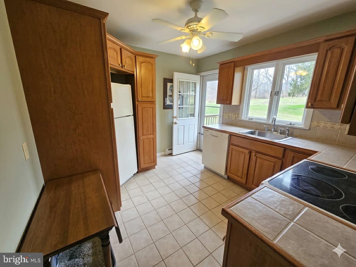 1817 Little Conestoga Road Elverson, PA 19520 - Photo 3 of 35 Gallery Image 3