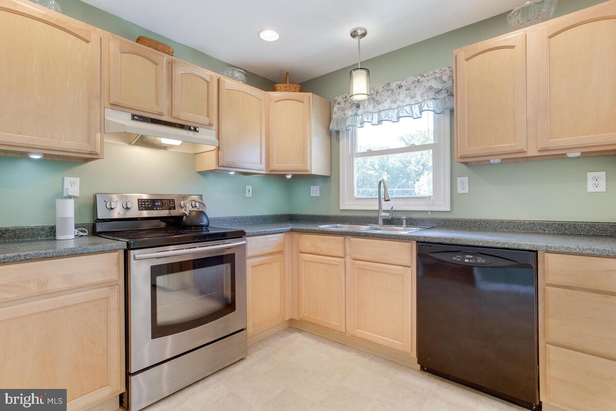 1049 Springhill Way Gambrills, MD 21054 - Photo 17 of 43 Gallery Image 17
