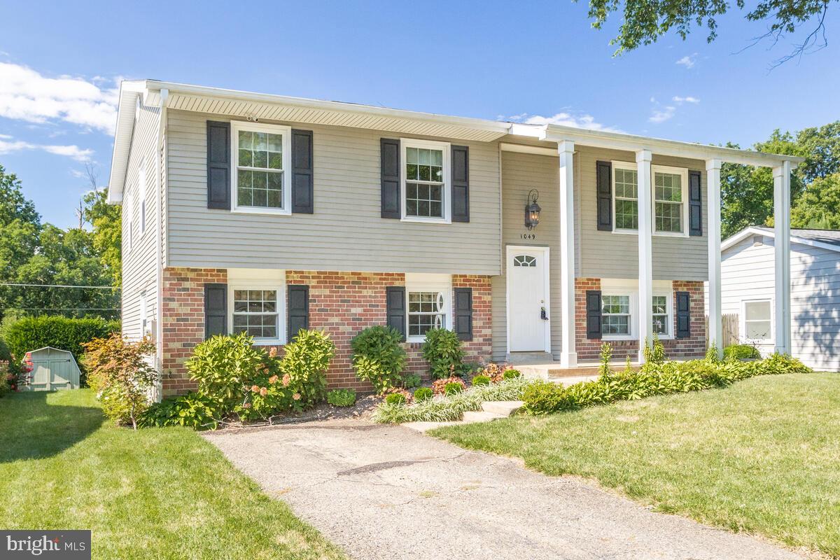 1049 Springhill Way Gambrills, MD 21054 - Photo 2 of 43 Gallery Image 2