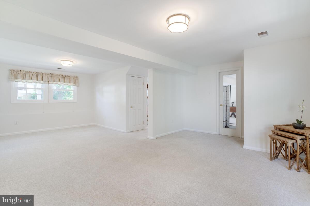 1049 Springhill Way Gambrills, MD 21054 - Photo 33 of 43 Gallery Image 33