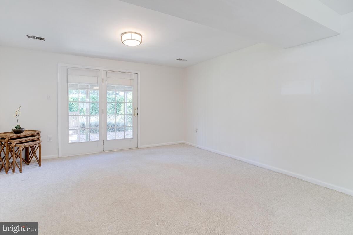 1049 Springhill Way Gambrills, MD 21054 - Photo 35 of 43 Gallery Image 35