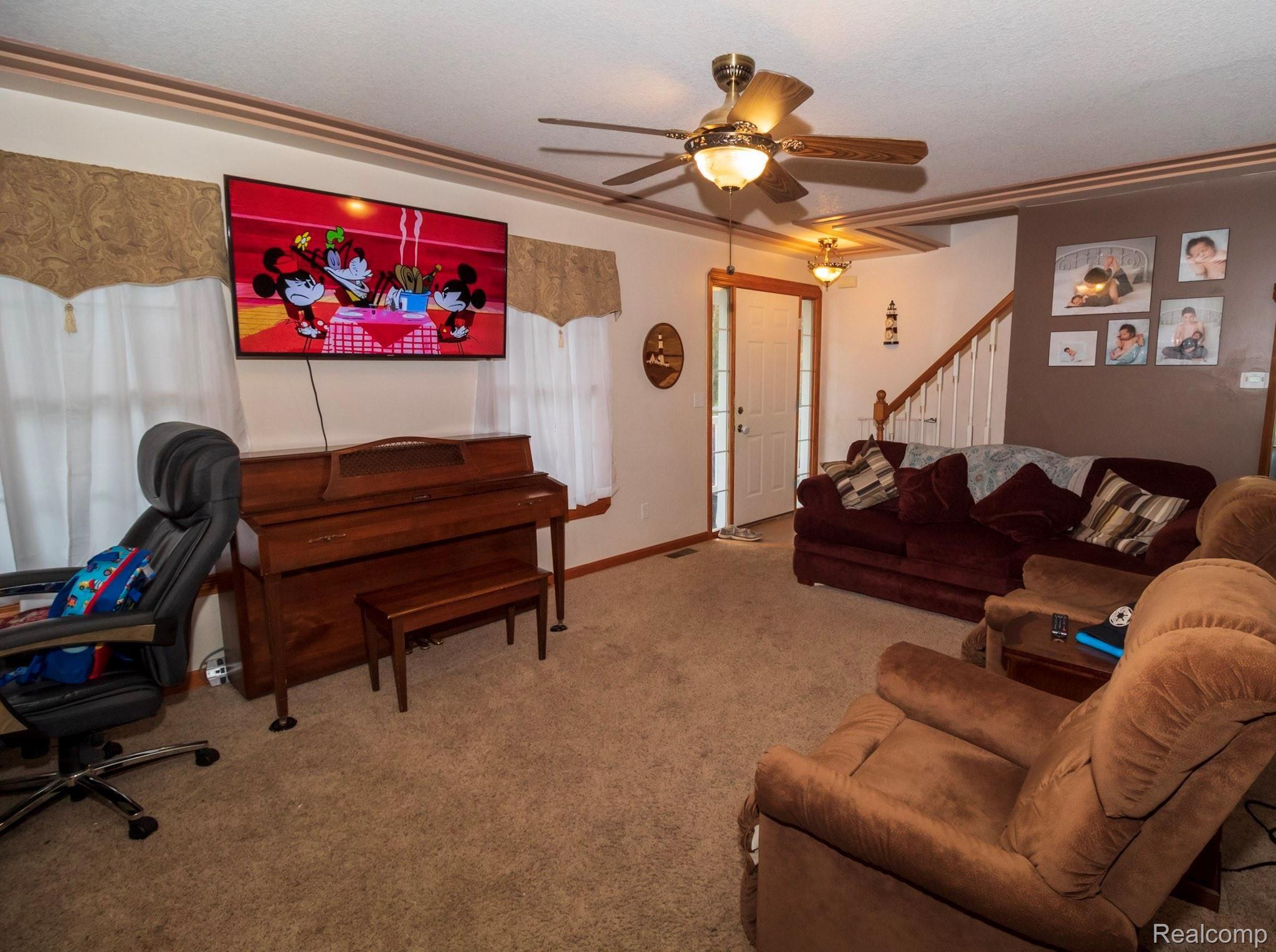 6084 Bowers Road Imlay City, MI 48444 - Photo 10 of 12 837d84fc608f3bc18ab0116475408e2a.jpg