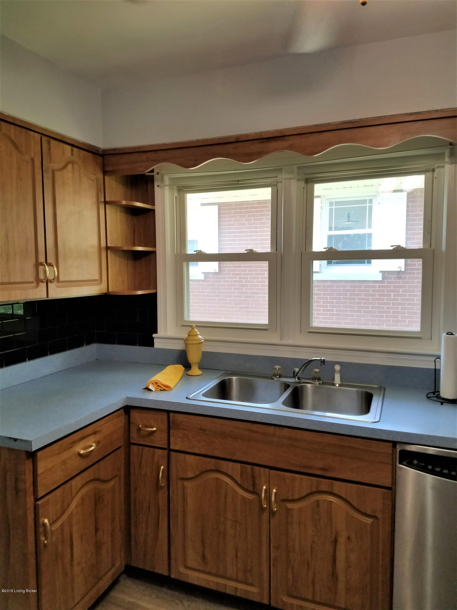 7710 Crestline Road Louisville, KY 40214 - Photo 8 of 34 Crestline Kitchen a