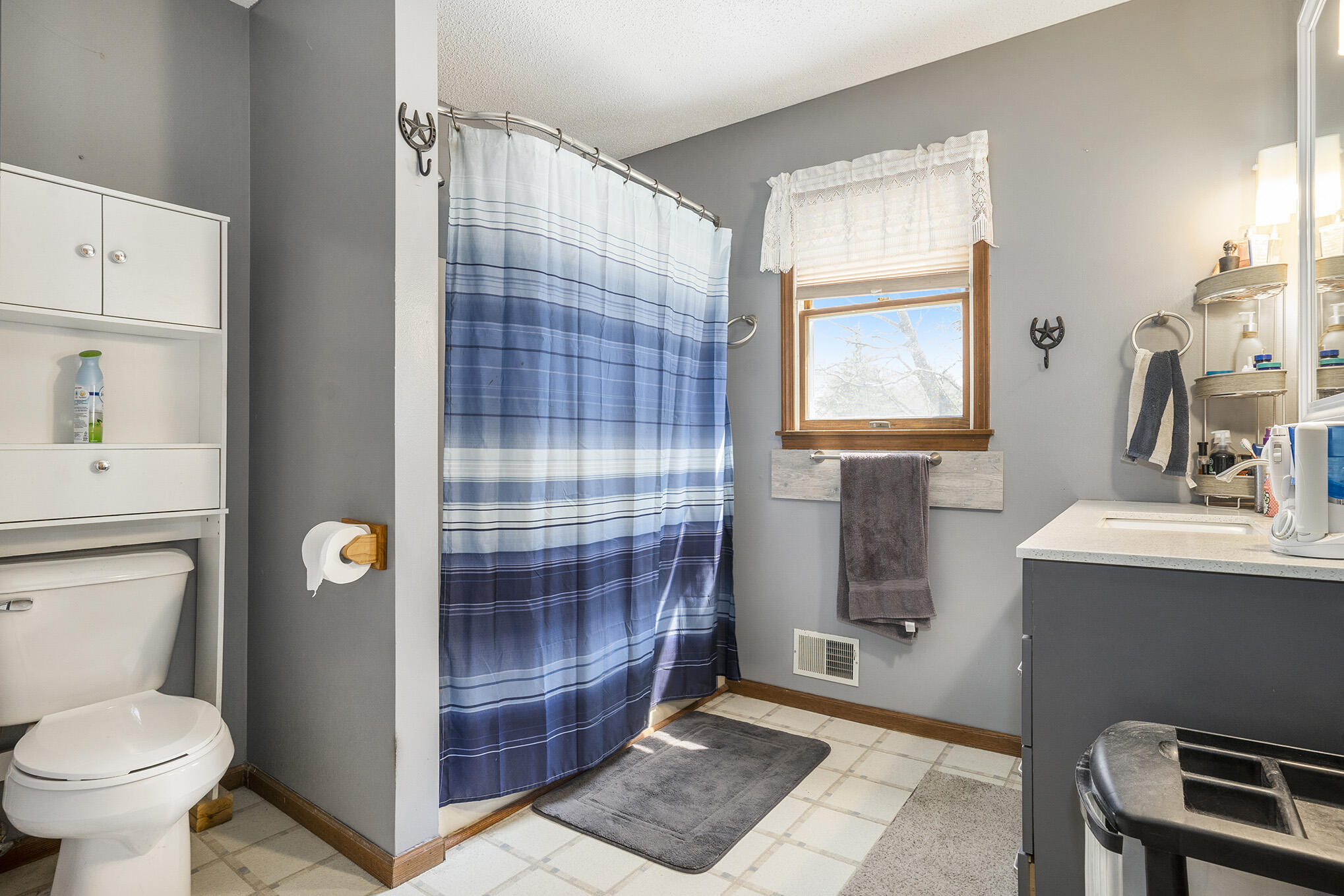 4561 Quarterline Road Muskegon, MI 49444 - Photo 25 of 27 DSC05977