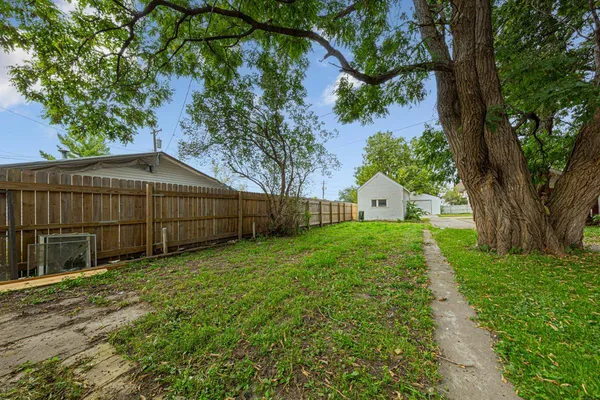 $180,000 | 322 East Vine Street, Mankato, MN 56001