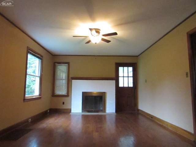 2391 Covert Road Burton, MI 48509 - Photo 15 of 38 21222754-14.JPG