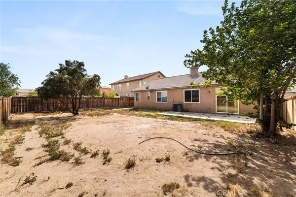 $399,999 | 13579 Thunderbird Place, Victorville, CA 92392