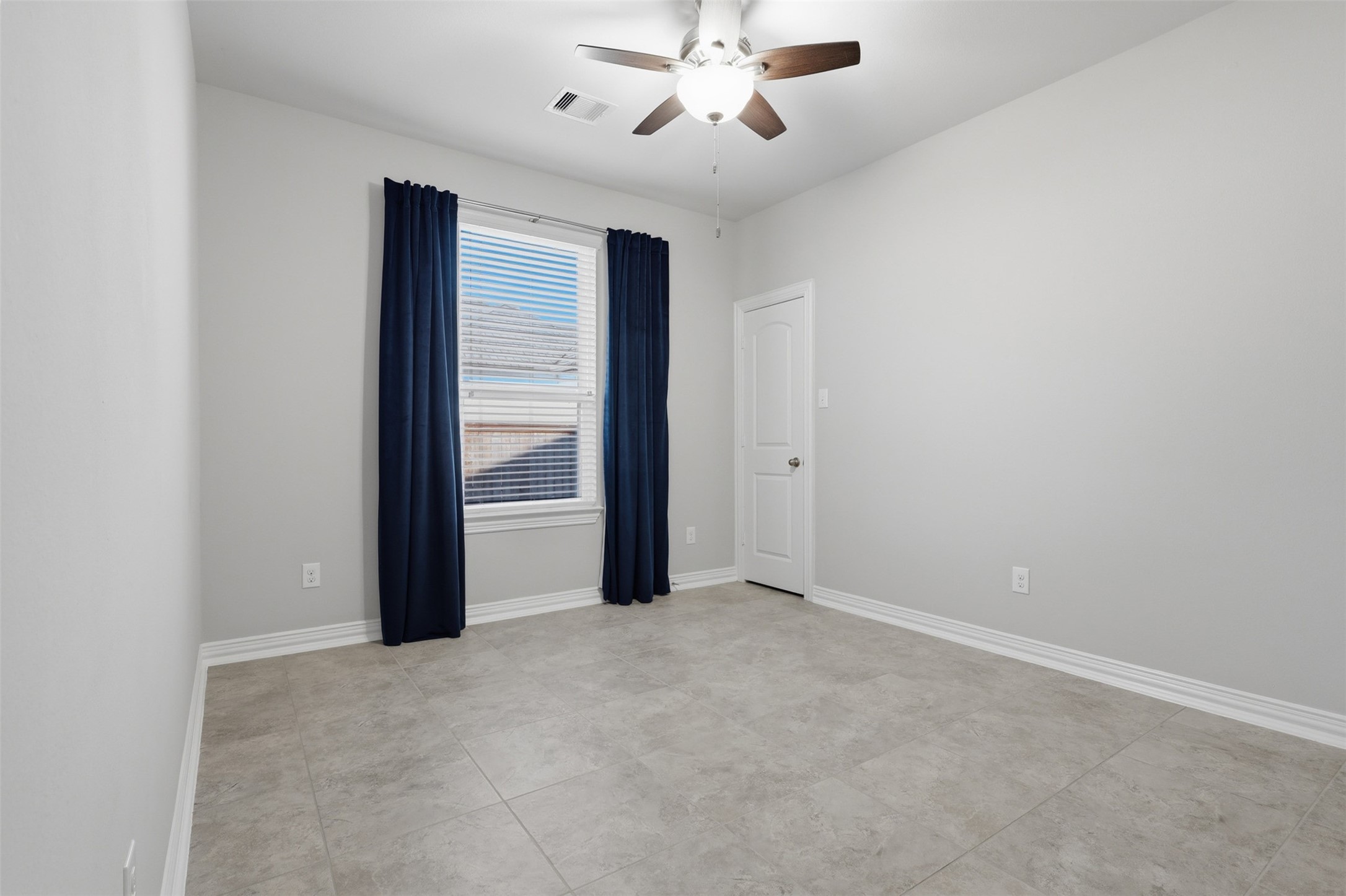 7915 Stratford Hall Drive Rosharon, TX 77583 - Photo 16 of 26