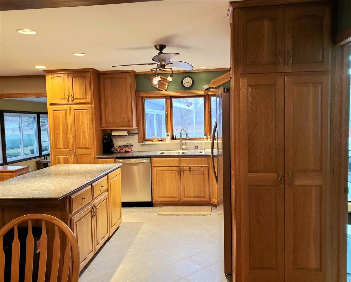 1152 Alton Road Flint, MI 48507 - Photo 12 of 52 2 pantrys