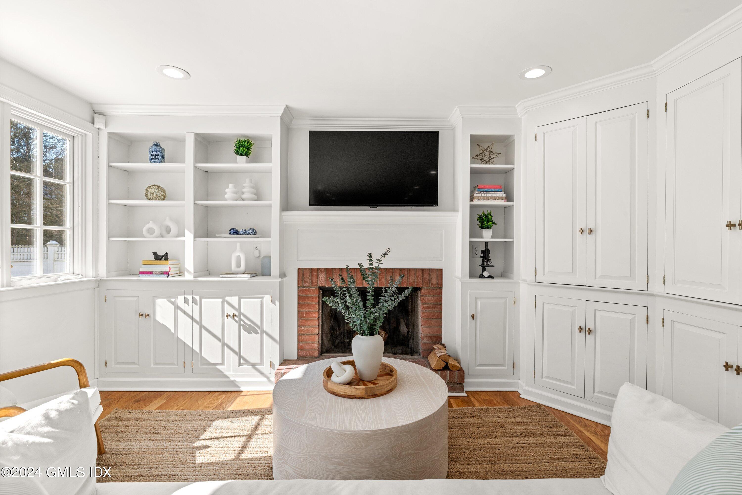 6 Miltiades Avenue Riverside, CT 06878 - Photo 4 of 24 a living room with furniture and a flat screen tv
