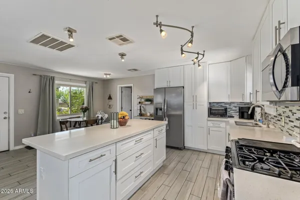 $379,000 | 720 East Carol Avenue, Phoenix, AZ 85020